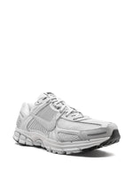 Sneakers Blanc - photo 2/4 - UrbanDrip
