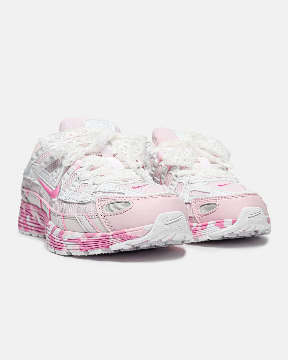 Sneakers Y2K Custom - photo 3/4 - UrbanDrip