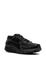 Sneakers Noir - photo 2/4 - UrbanDrip