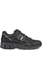 Sneakers Noir Et Rouge - photo 1/4 - UrbanDrip