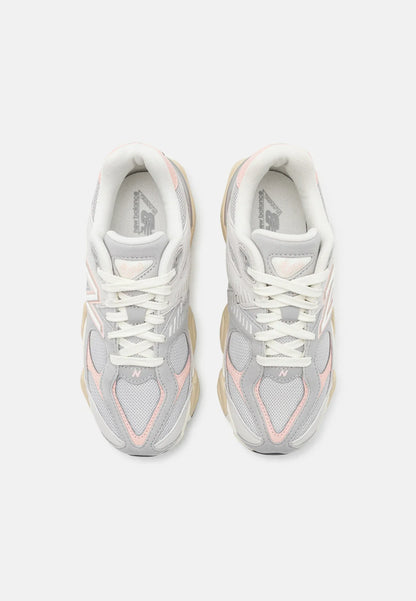 New Balance 9060 Gris Et Rose