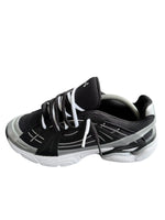 Under Armour Custom Noir - UrbanDrip