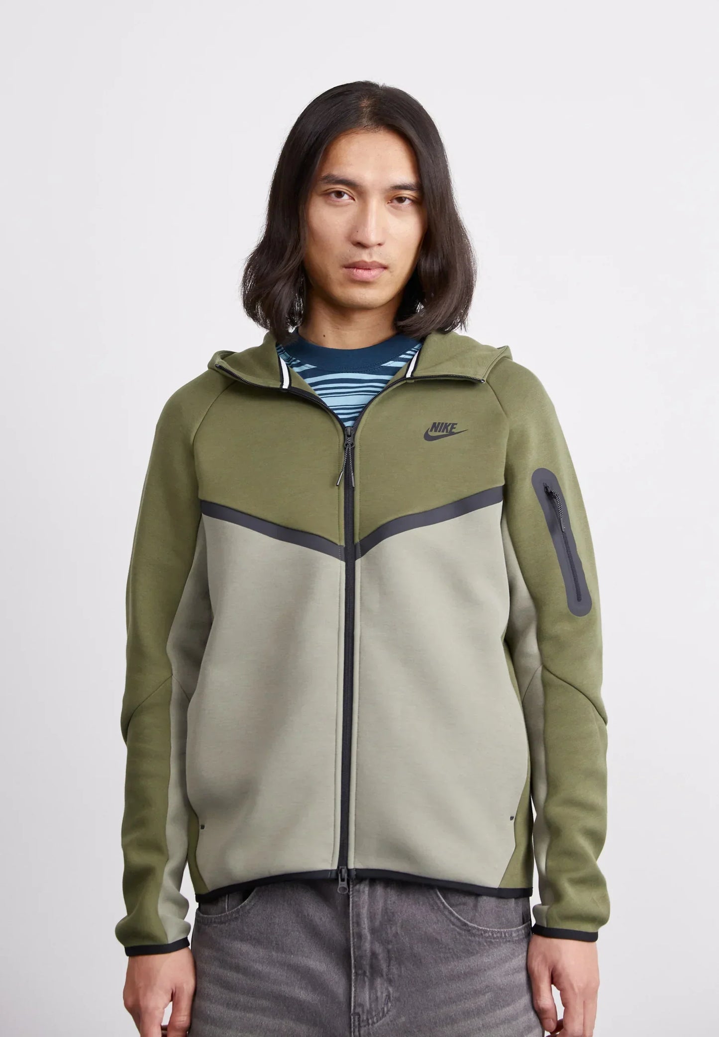 Nike Tech Fleece Zippé Noir Et Vert