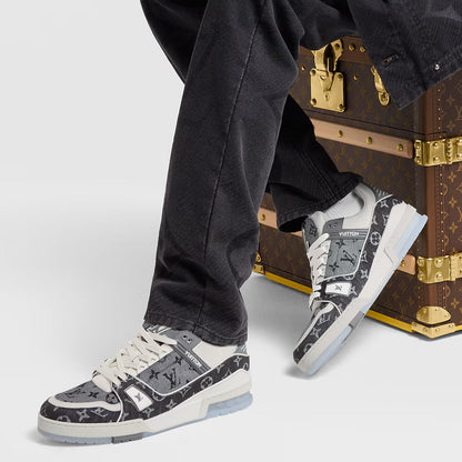 LV Trainer Gris