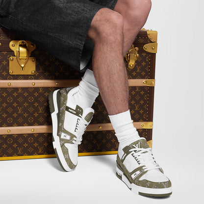 LV Trainer Kaki