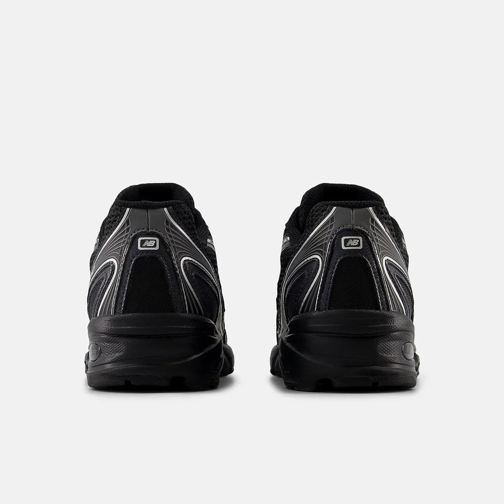 Sneakers Noir - photo 4/6 - UrbanDrip